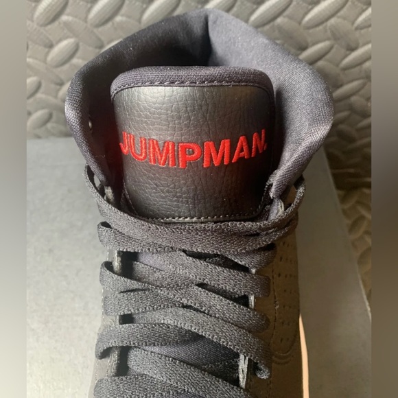 Jordan Access, Men's Size 10, Black / Gym Red-White, AR3762 001 Jumpman. NIB! - Picture 2 of 9